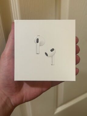 Apple AirPods (3rd Generation)